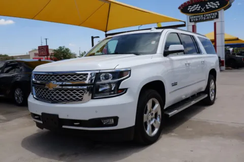 White 2019 Chevrolet Suburban LT Sport Utility 4D for sale in El Paso, TX