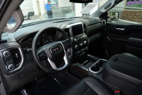 More photos of 2020 GMC Sierra 1500 Crew Cab SLT Pickup 4D 5 3/4 ft at Torresdey Motors Alameda, TX
