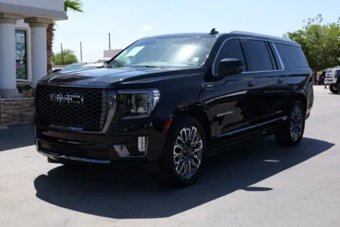 Black 2023 GMC Yukon XL Denali Ultimate Sport Utility 4D for sale in El Paso, TX
