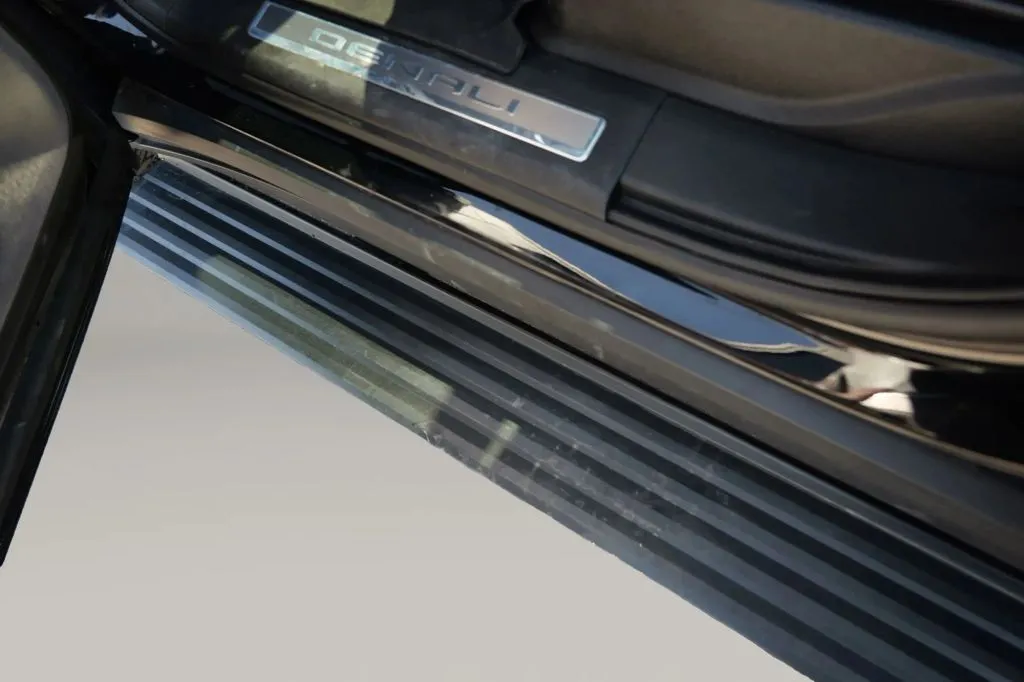GMC Yukon XL photo 19