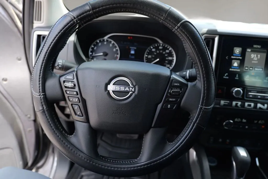 Nissan Frontier photo 5