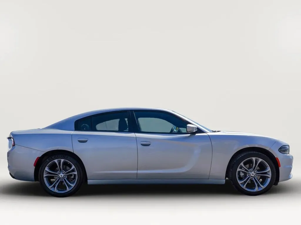 Dodge Charger photo 13