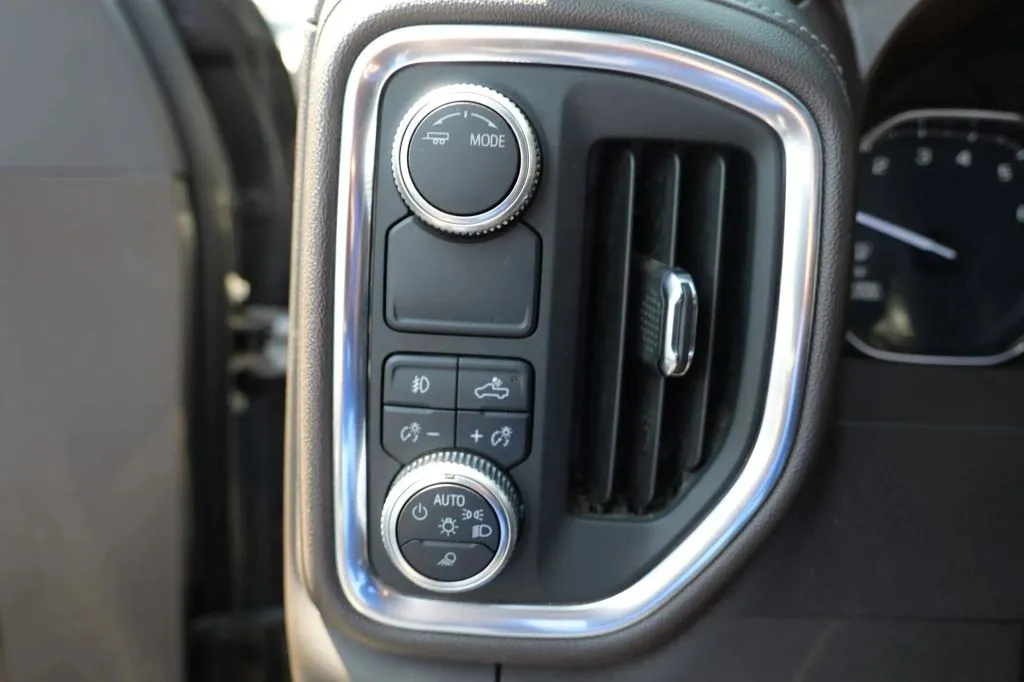 GMC Sierra photo 7