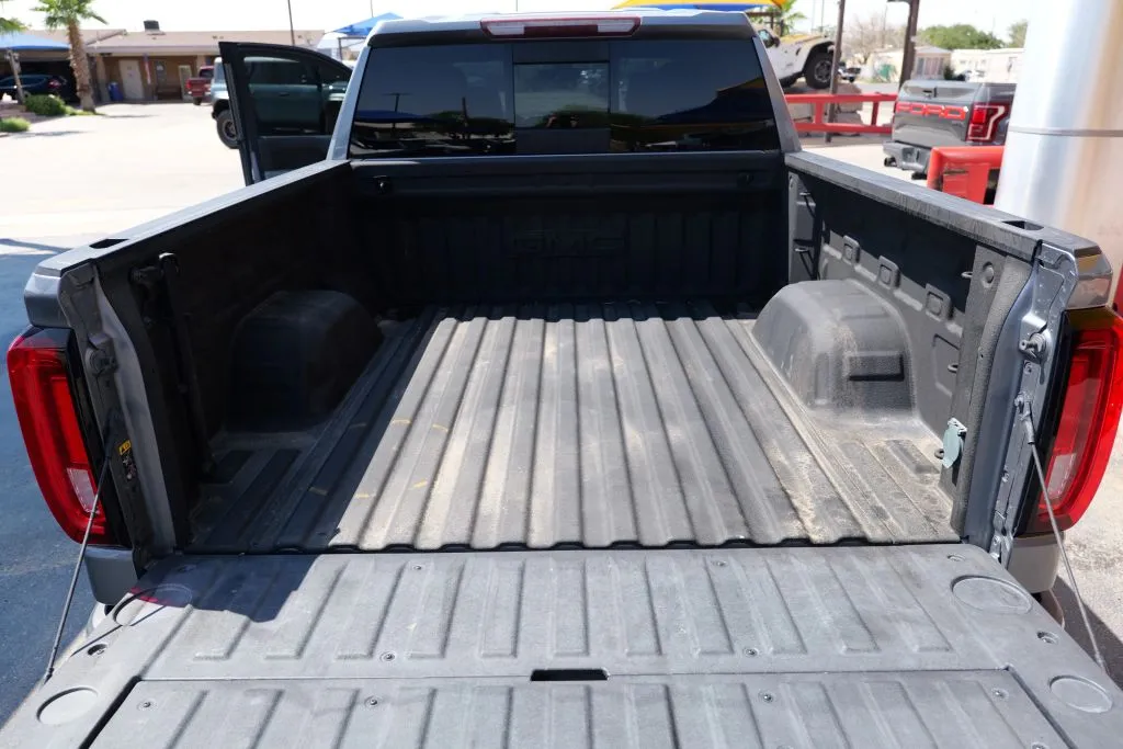 GMC Sierra photo 15