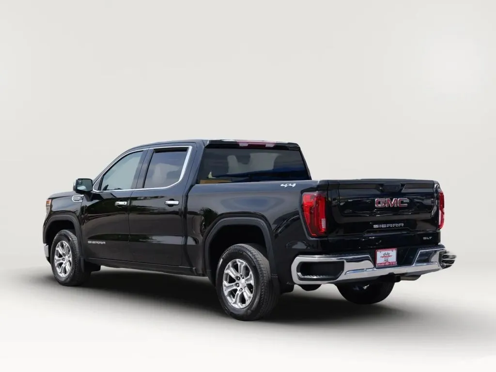 GMC Sierra photo 3