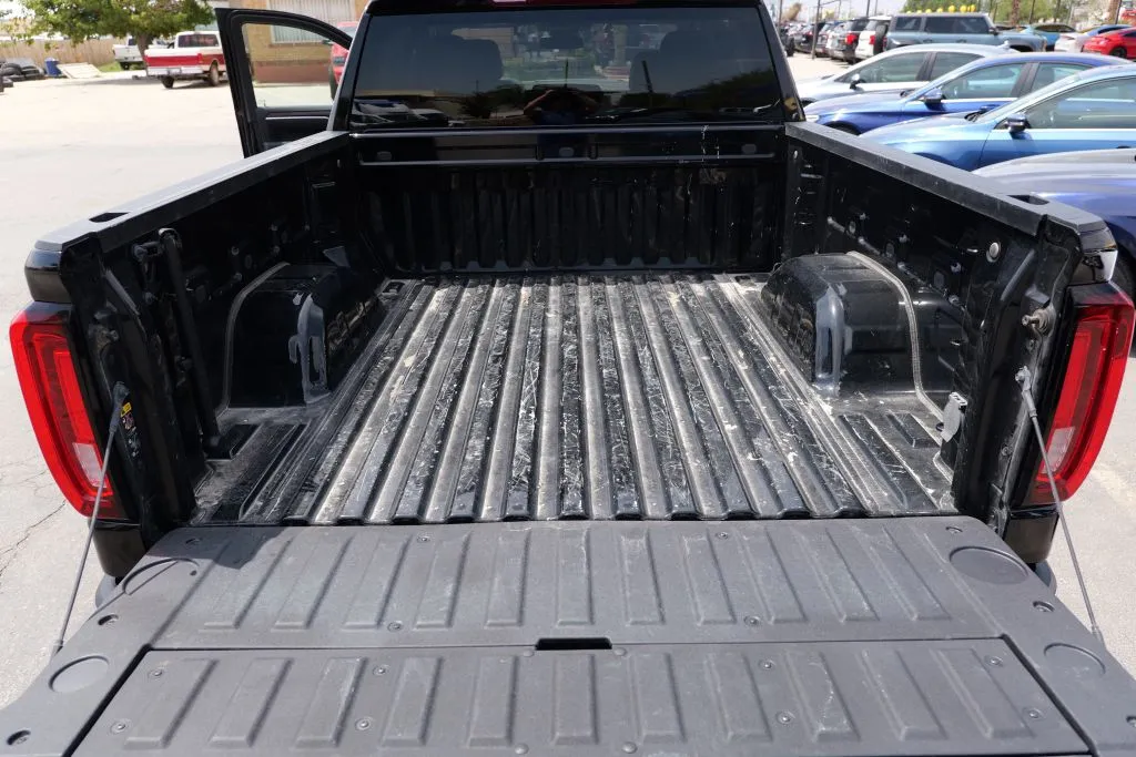 GMC Sierra photo 14