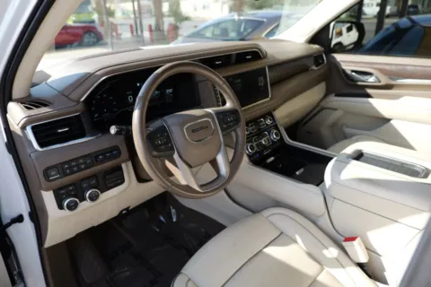 More photos of 2022 GMC Yukon Denali Sport Utility 4D at Torresdey Motors Alameda, TX