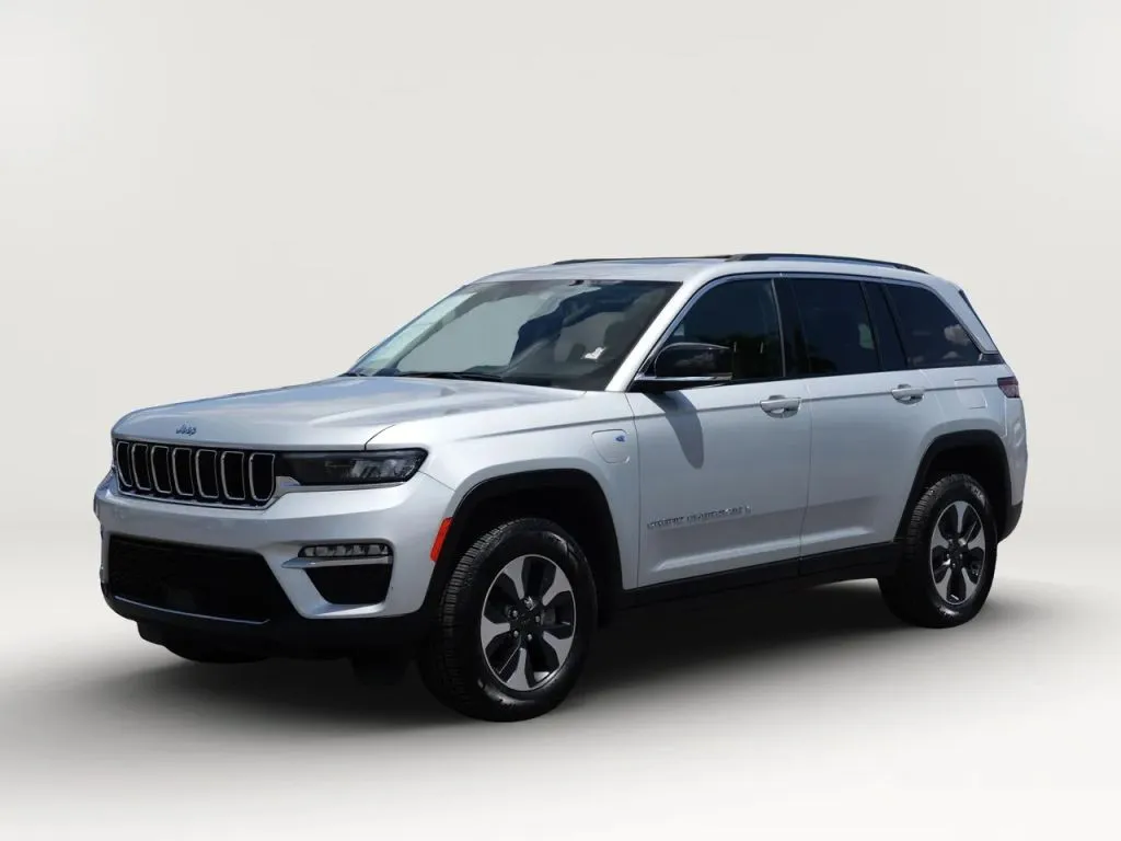 Silver 2024 Jeep Grand Cherokee 4xe Sport Utility 4D for sale in El Paso, TX