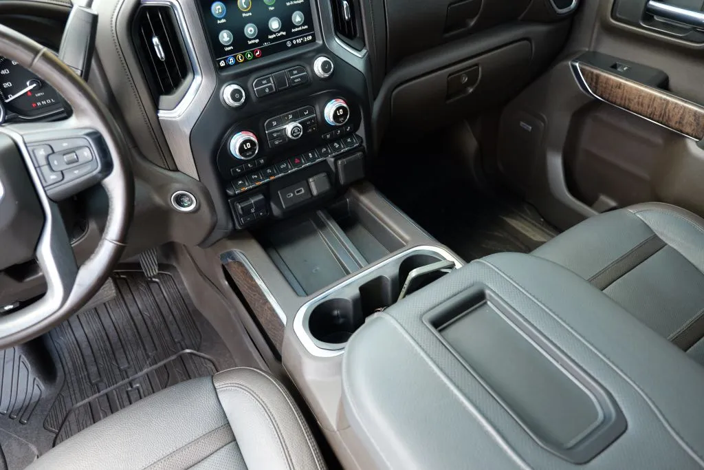GMC Sierra photo 12