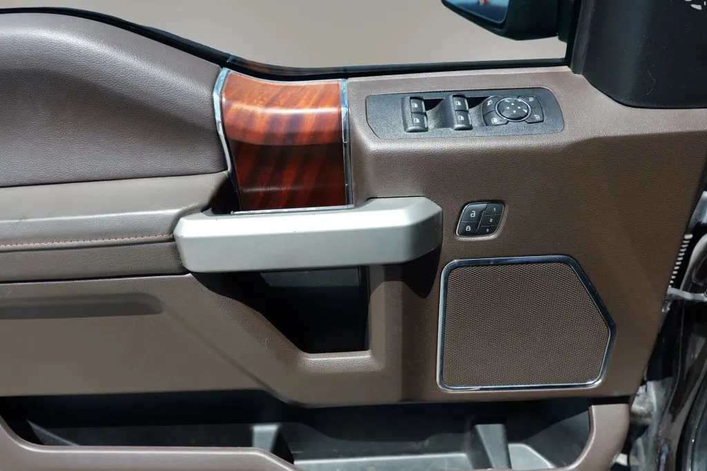 Ford F-150 photo 7