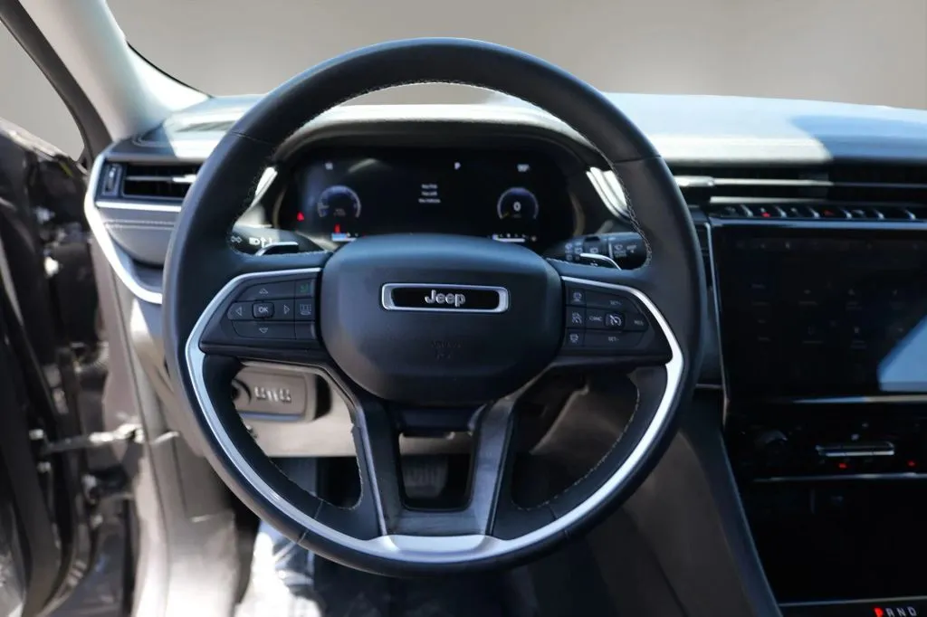 Jeep Grand Cherokee L photo 5