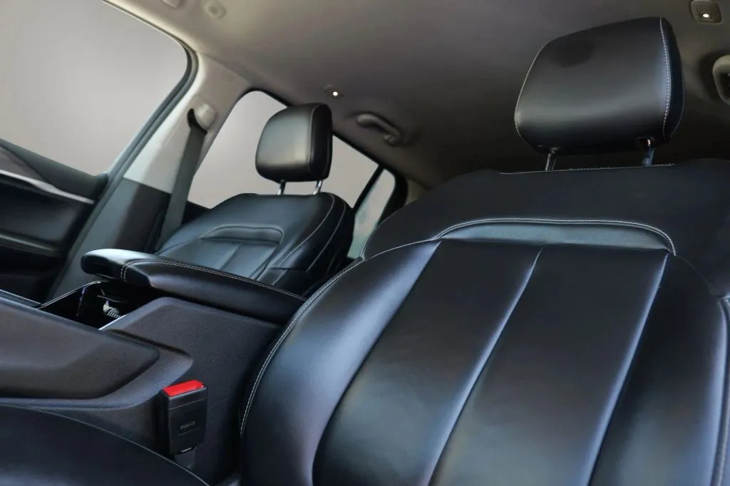 Jeep Grand Cherokee L photo 8