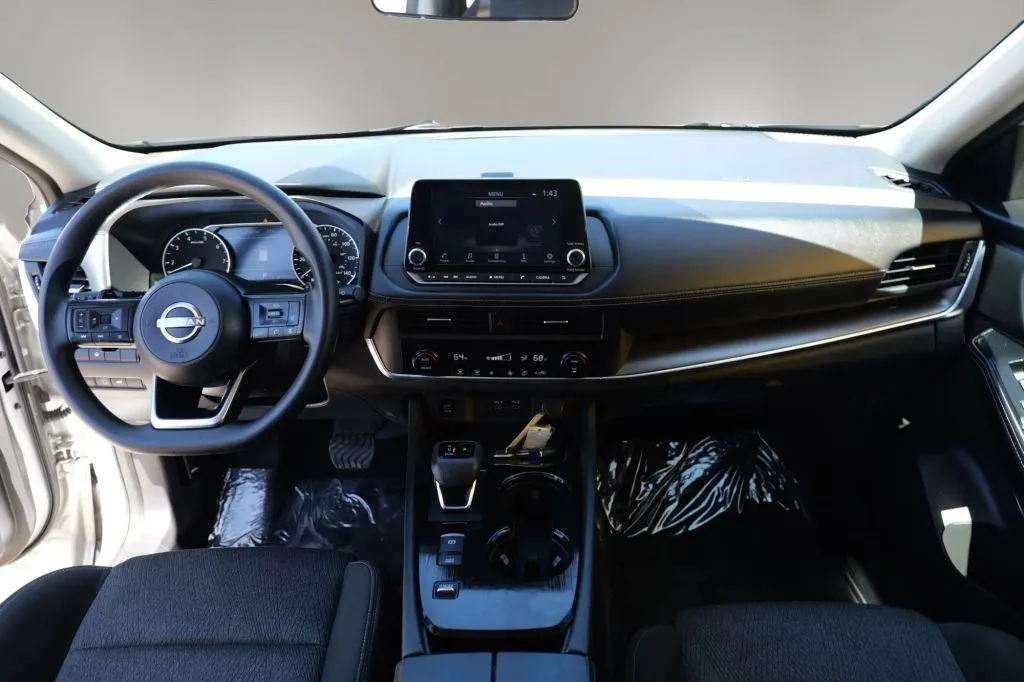 Nissan Rogue photo 10