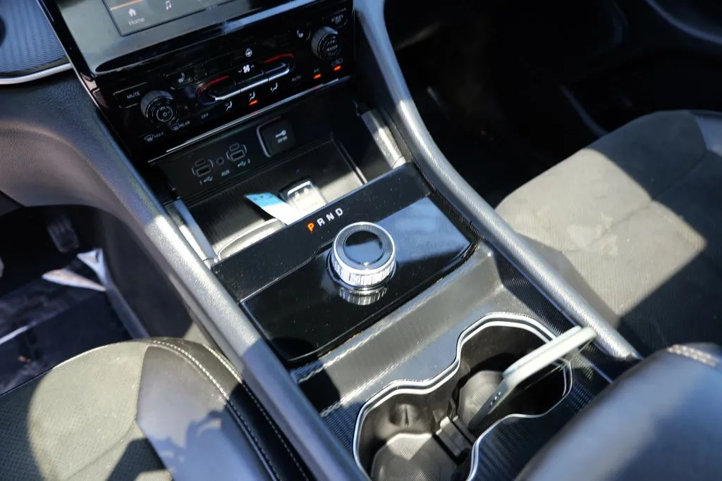 Jeep Grand Cherokee L photo 11