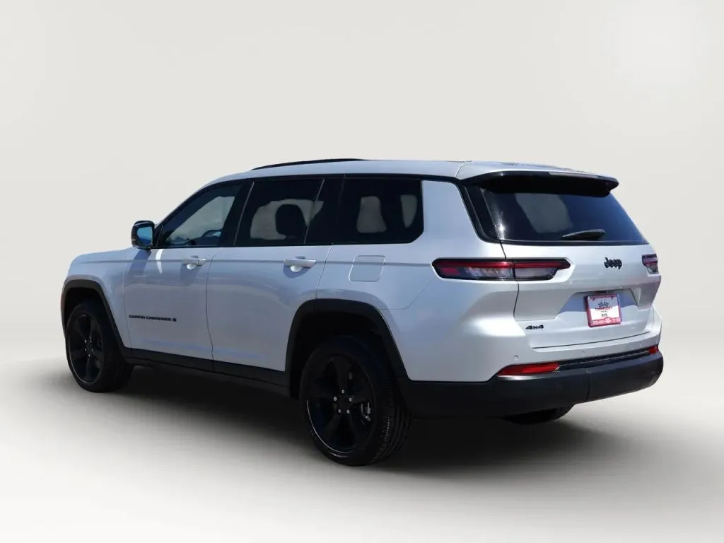 Jeep Grand Cherokee L photo 3