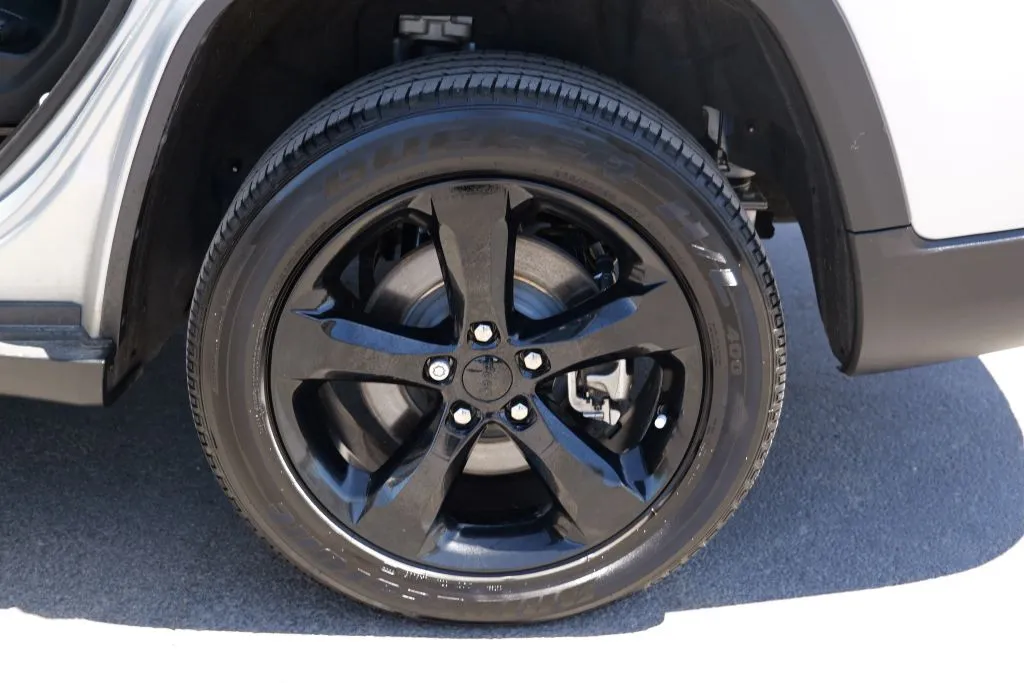 Jeep Grand Cherokee L photo 12