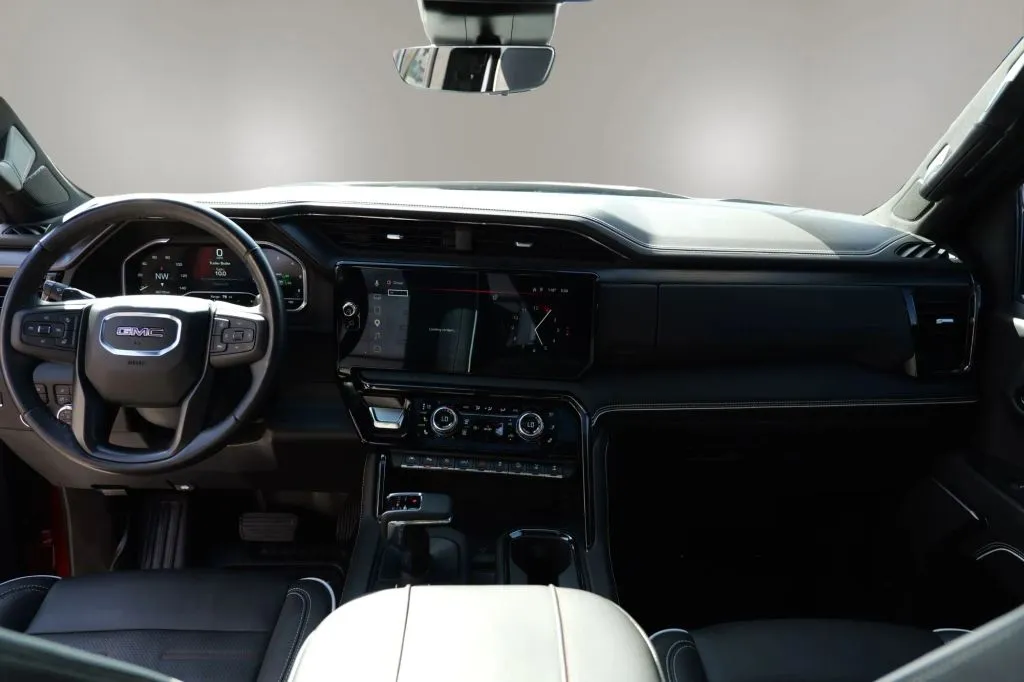 GMC Sierra photo 11