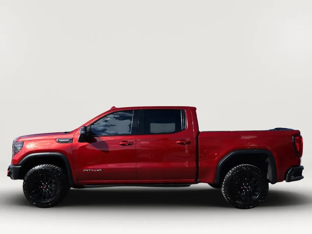 GMC Sierra photo 2