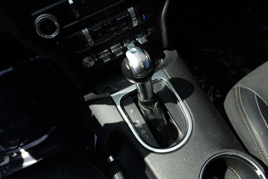 Ford Mustang photo 10