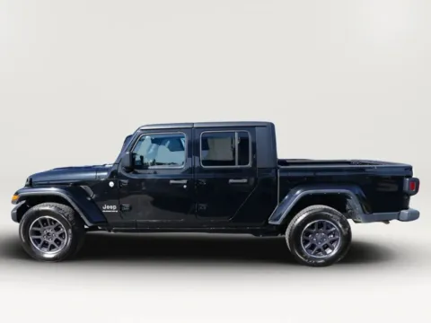 Photos of 2023 Jeep Gladiator Overland Pickup 4D 5 ft for sale in El Paso, TX at Torresdey Motors Alameda