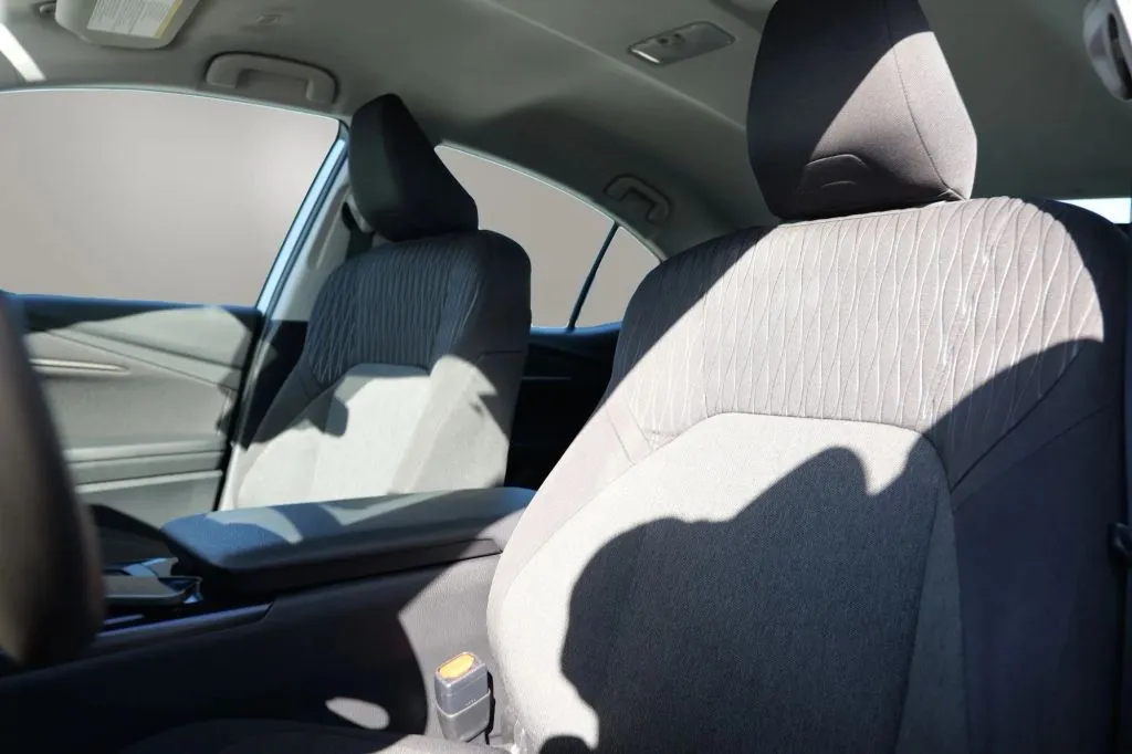 Toyota Camry photo 7