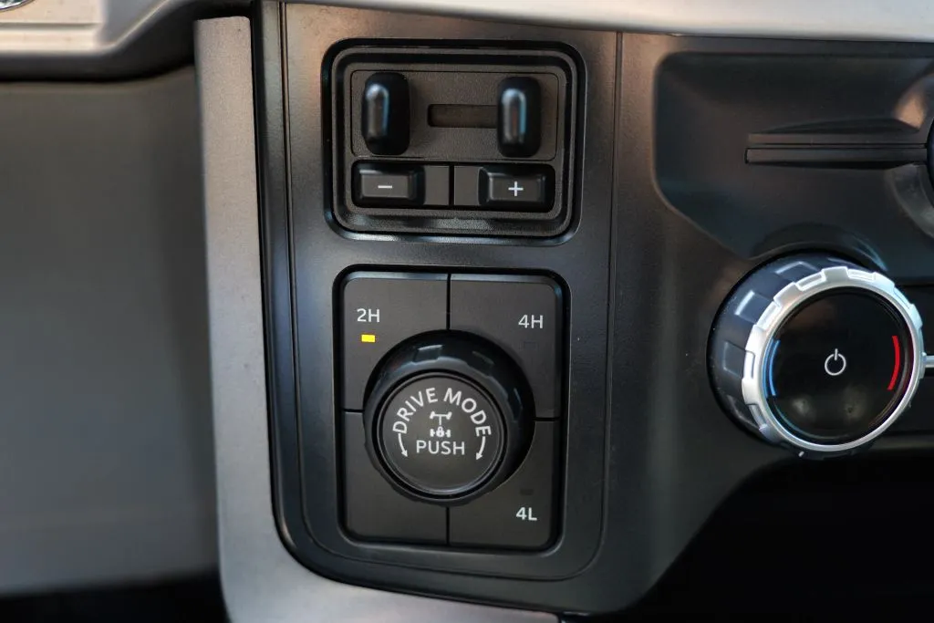 Ford F-150 photo 7