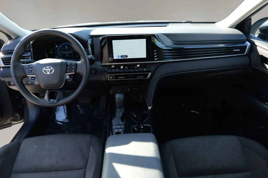 Toyota Camry photo 10