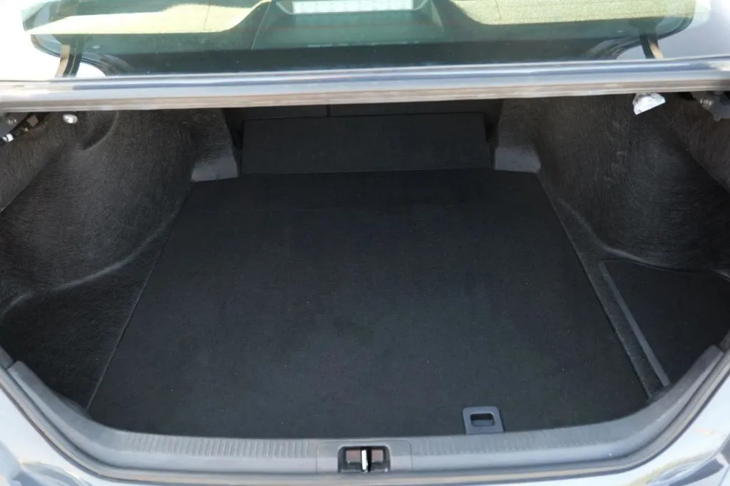 Toyota Camry photo 13