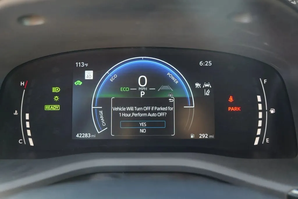 Toyota Camry photo 6