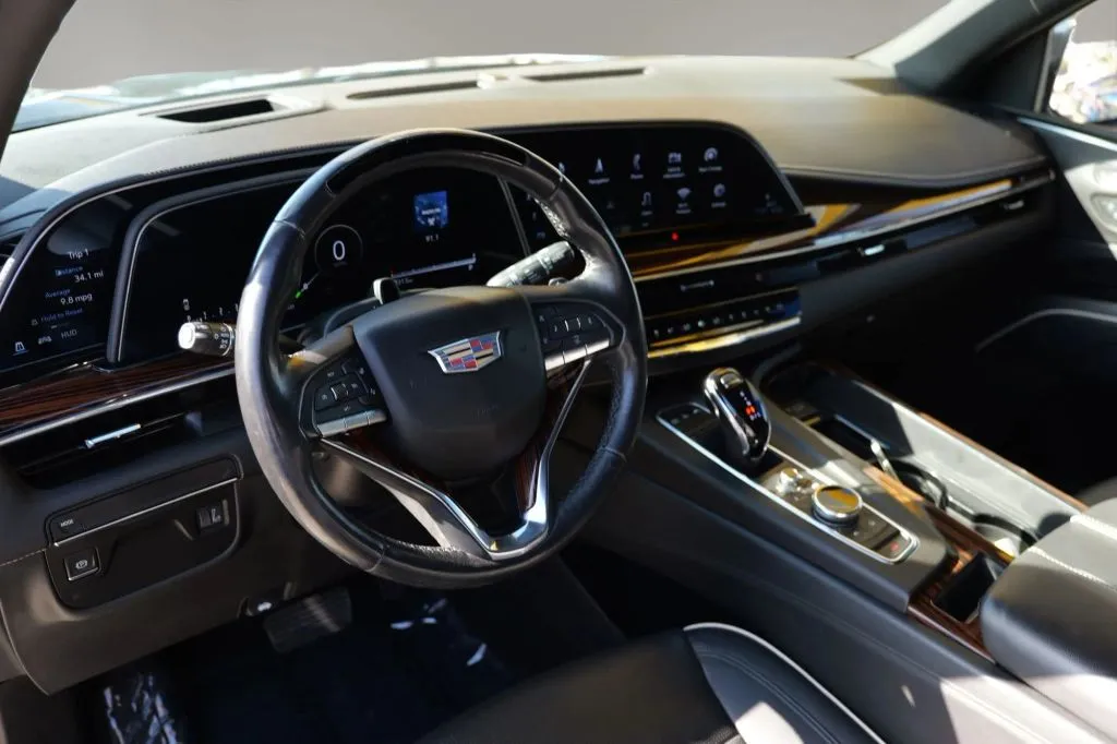 Cadillac Escalade ESV photo 4