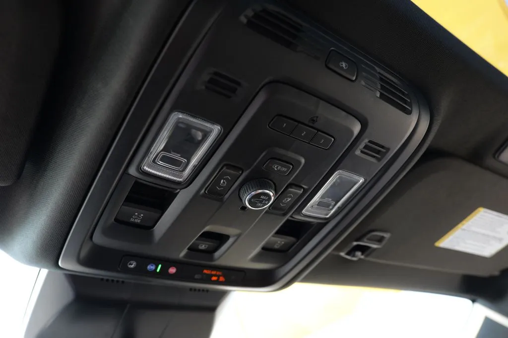 Cadillac Escalade ESV photo 27