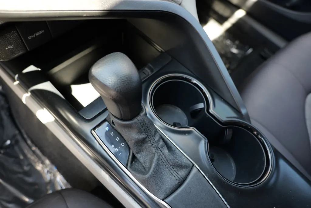 Toyota Camry photo 11
