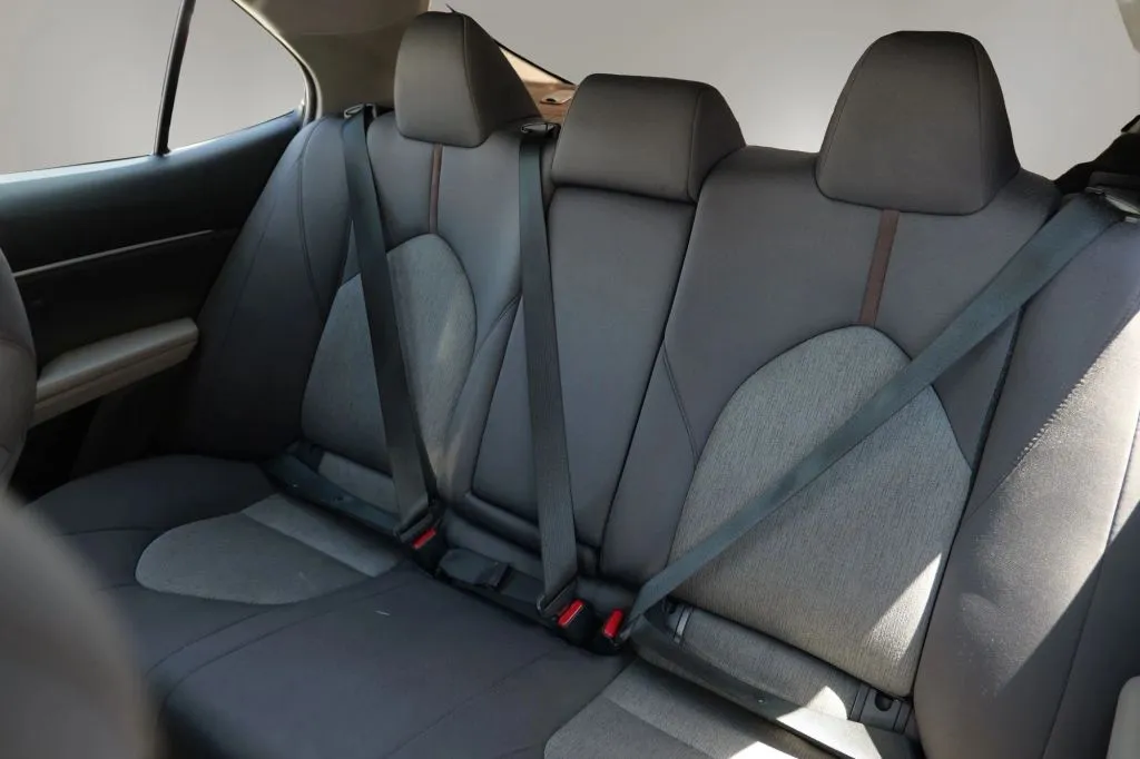 Toyota Camry photo 8