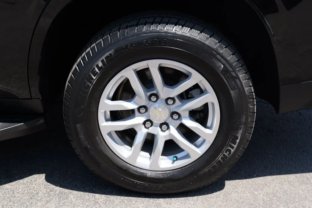 Chevrolet Tahoe photo 14
