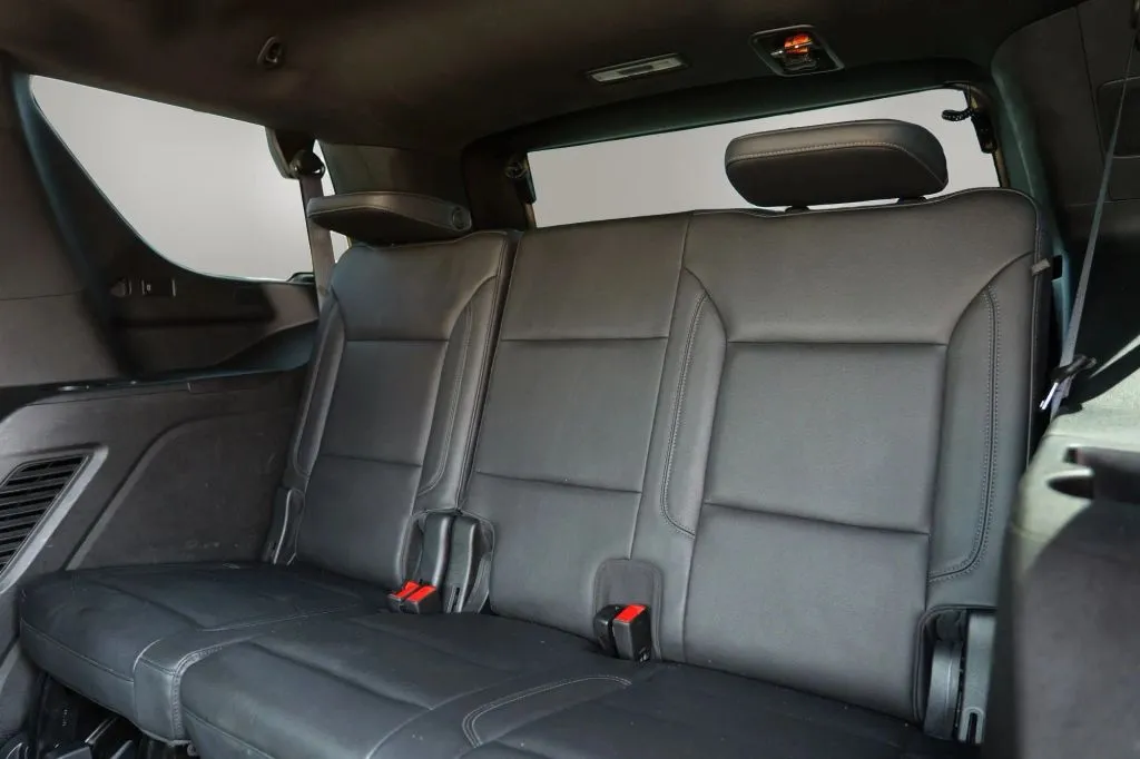 Chevrolet Tahoe photo 11