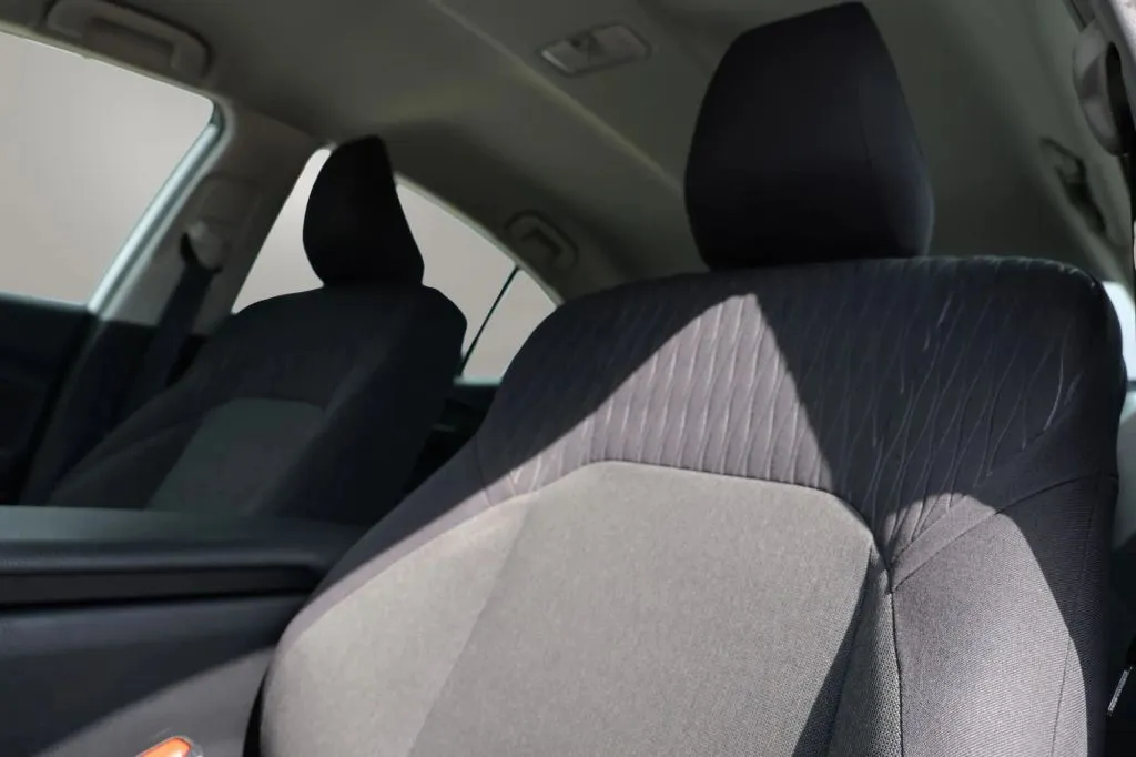Toyota Camry photo 7