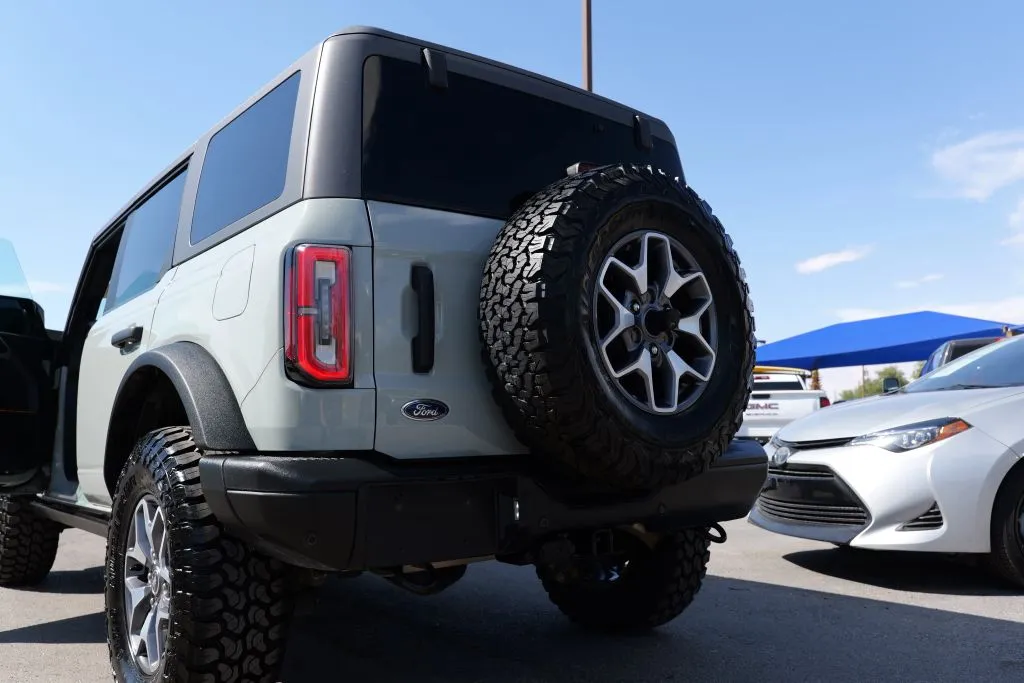 Ford Bronco photo 16