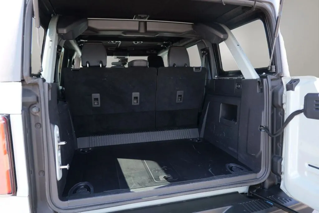 Ford Bronco photo 14
