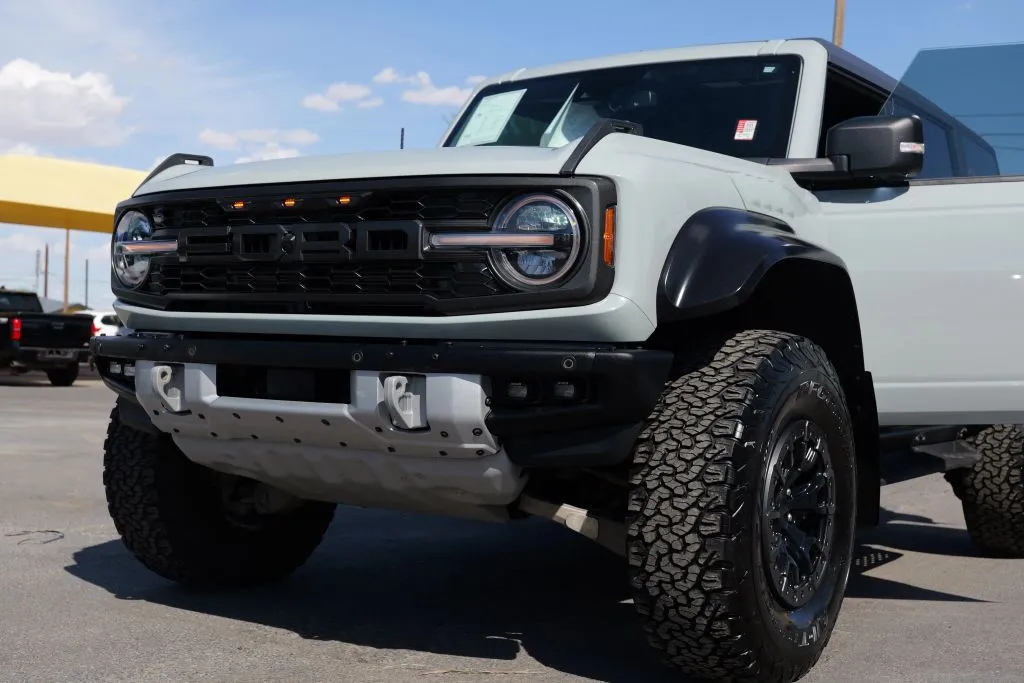 Ford Bronco photo 21