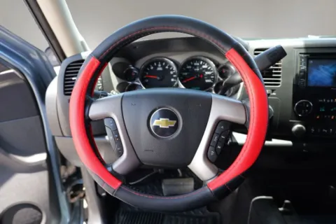 More photos of 2011 Chevrolet Silverado 1500 Crew Cab LT Pickup 4D 5 3/4 ft at Torresdey Motors Alameda, TX
