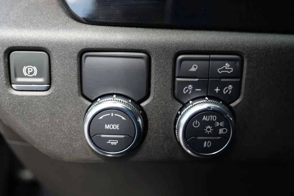 GMC Sierra photo 7