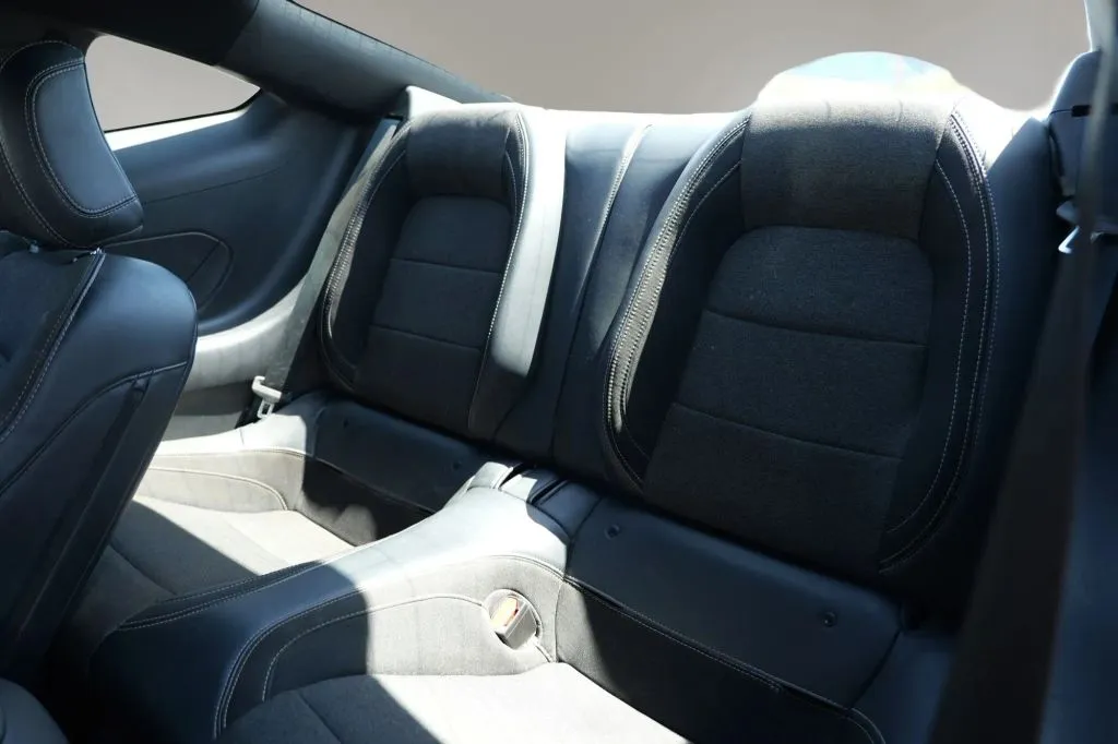 Ford Mustang photo 9