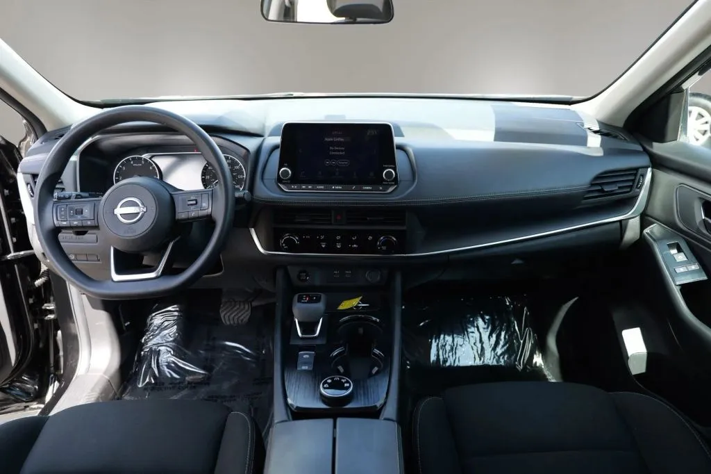 Nissan Rogue photo 10