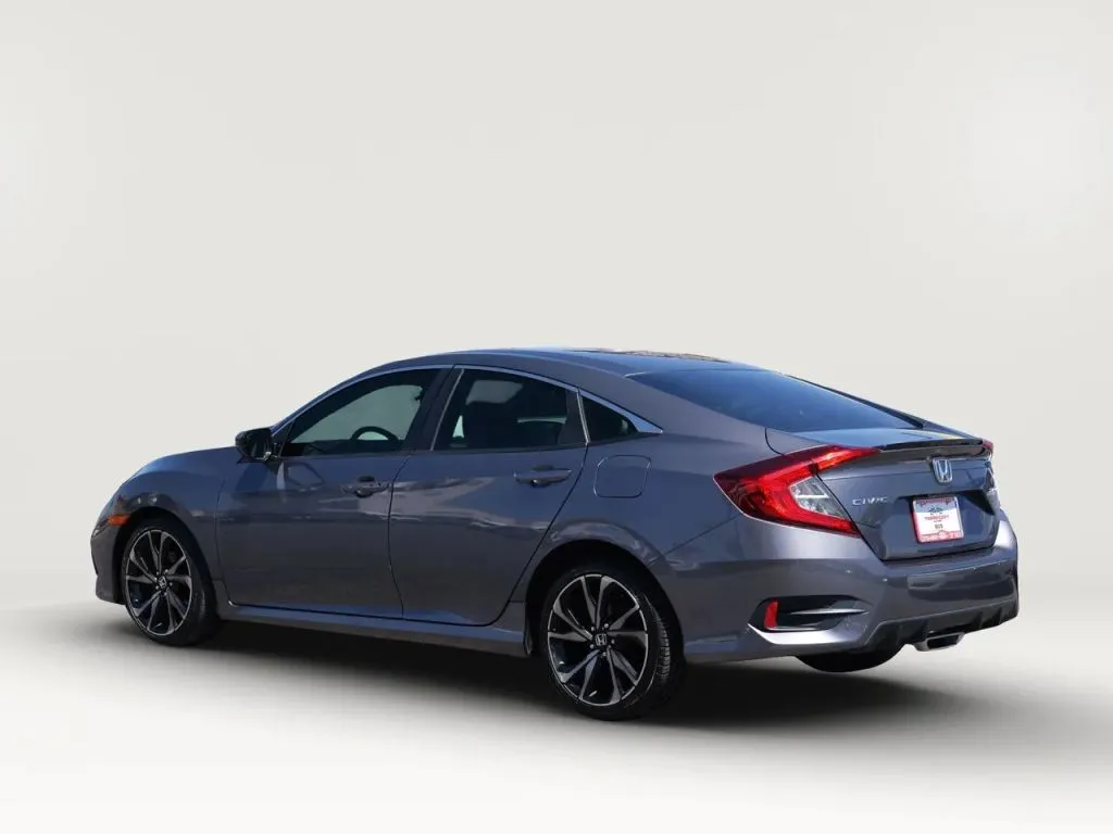 Honda Civic photo 3