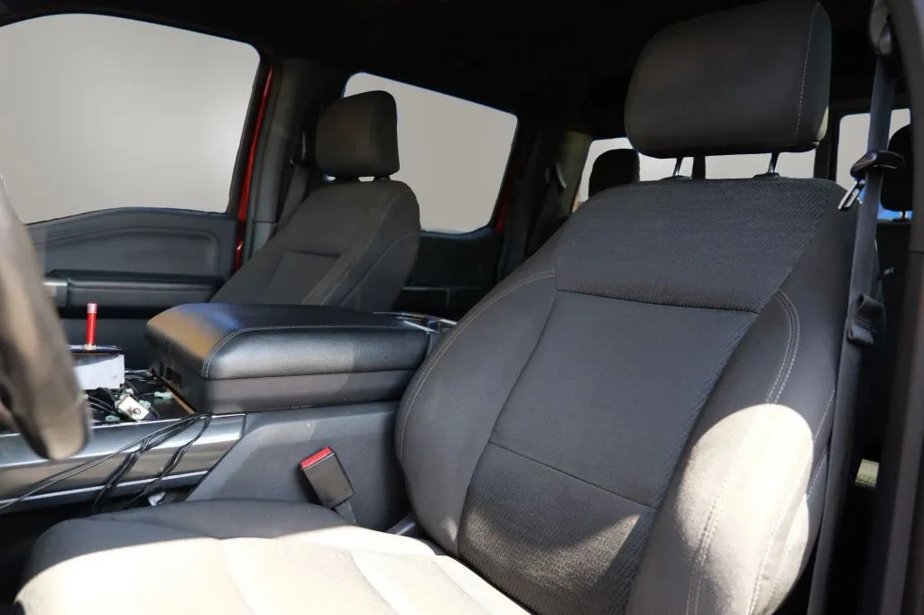 Ford F-150 photo 8