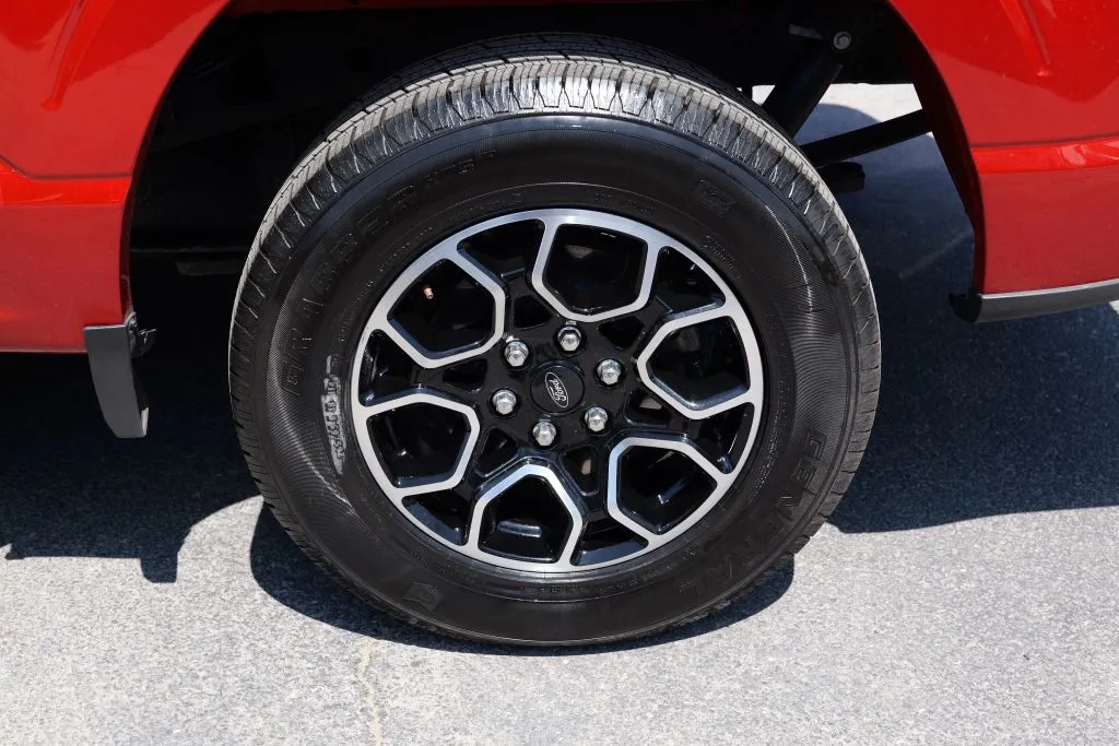 Ford F-150 photo 12