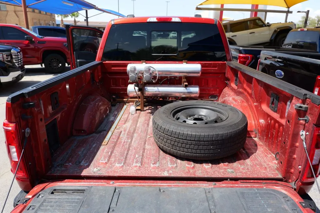 Ford F-150 photo 14