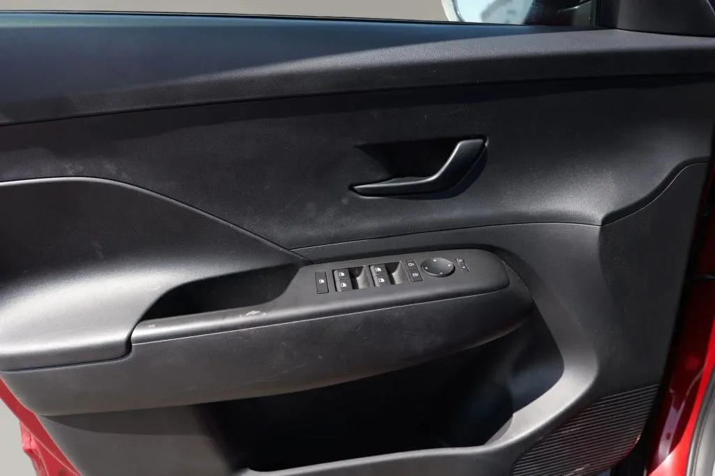 Hyundai Kona photo 7
