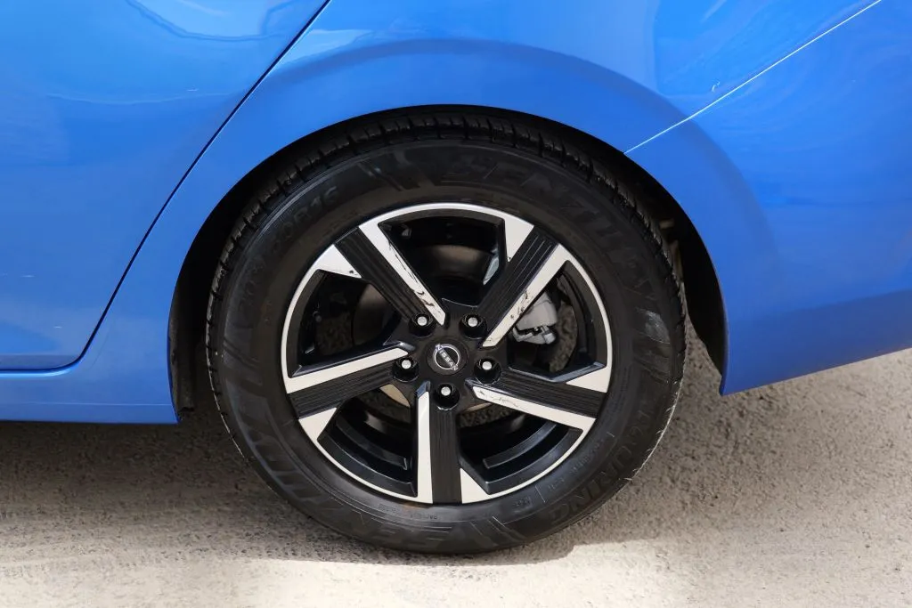 Nissan Sentra photo 13