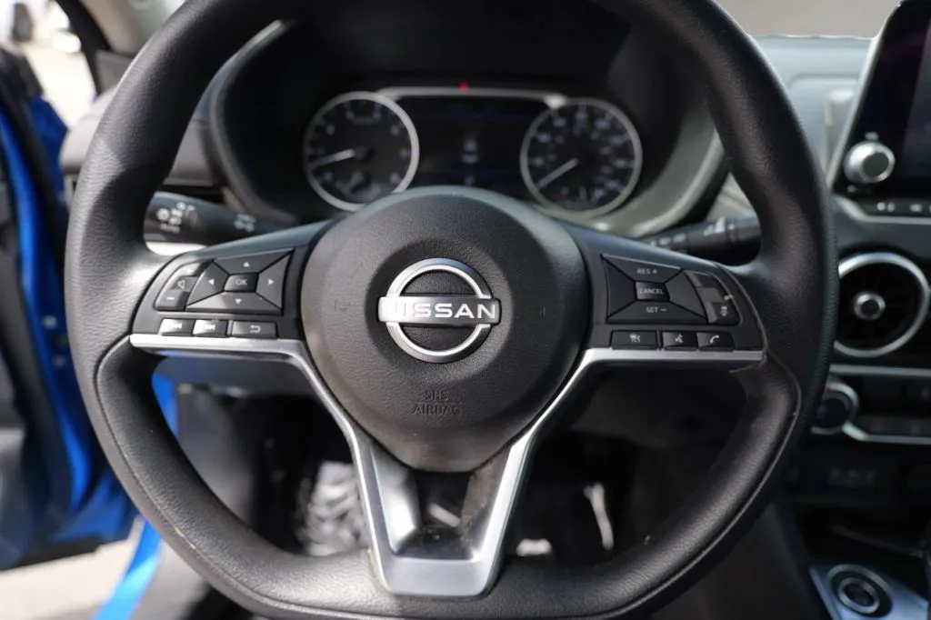 Nissan Sentra photo 6